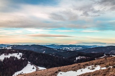 Karpatlar ve Ukrayna 'da güzel kış manzarası