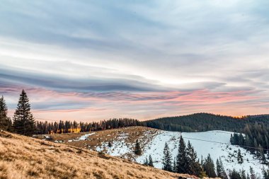 akşam güzel dağ manzara.