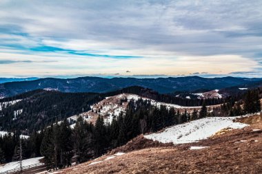 Bulutlu gökyüzü arka plan şaşırtıcı doğa manzaralı