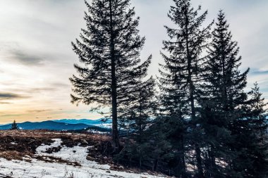 Dağın tepesinden güzel manzara