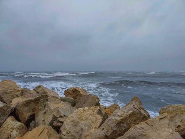 Fırtına ve deniz dalgaları