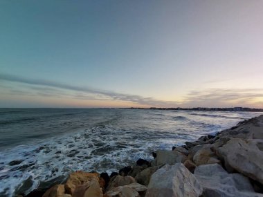 Akşamları deniz manzarası