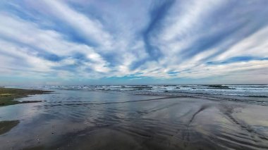 Deniz kıyısının güzel manzarası