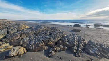 일출 바위 해변