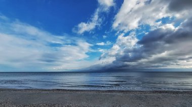 Kışın Baltık Denizi Sahili