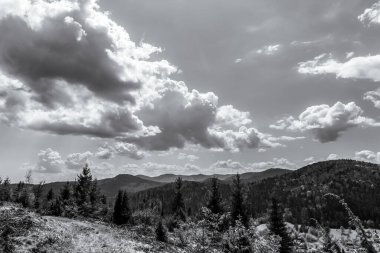 Dağların güzel manzarası