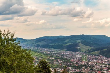 Zeszczady Dağları, Polonya köyünün panoraması