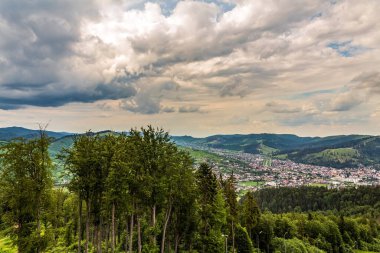 Dağlardaki Zentzze köyünden manzara, Polonya