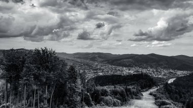 Dağların güzel manzarası