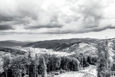 Dağların güzel manzarası