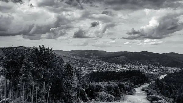 Dağların güzel manzarası