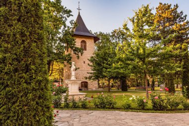 Gündüz vakti güzel eski bir kale