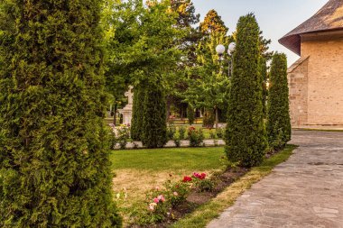 Parktaki eski ahşap kilise.