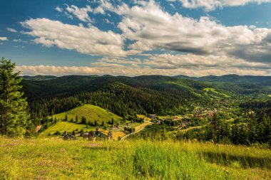 Dağların güzel manzarası