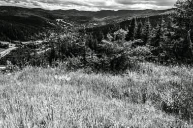 Dağların güzel manzarası