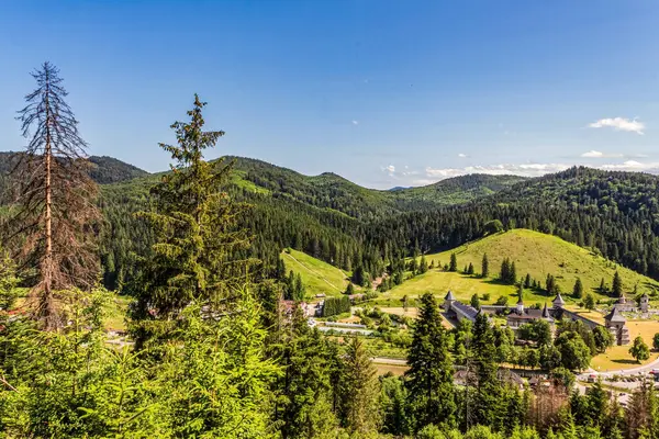 Yaz mevsiminde Karpat Dağları.