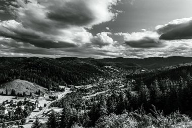 Dağların güzel manzarası