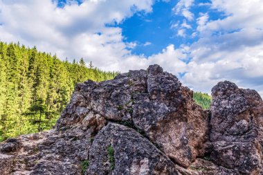 Güzel bir sıradağ manzarası