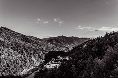 Dağların güzel manzarası