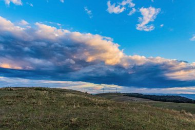 Dağlarda gün batımı