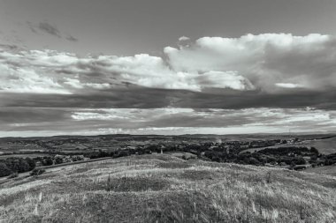 Güzel bir dağ manzarası