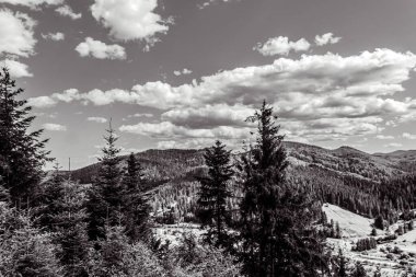 Dağların güzel manzarası