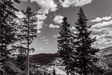 Dağların güzel manzarası