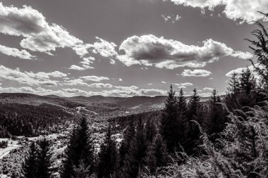 Dağların güzel manzarası