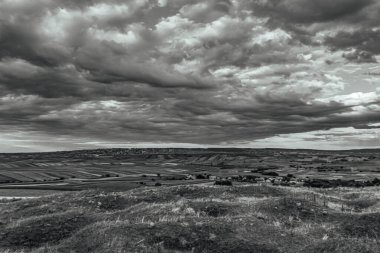 Nehirli güzel bir manzara