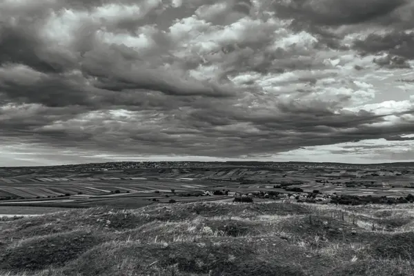 Nehirli güzel bir manzara