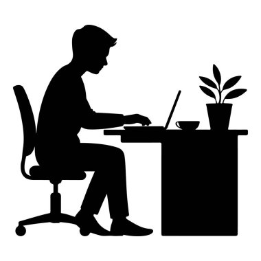 Masanın siluetinde dizüstü bilgisayarda çalışan adam