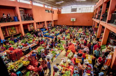 Guatemala chichicastenango - 26 Ekim 2016, Chichicastenango Guatemal 'deki sebze pazarının en iyi manzarası, Orta Amerika.