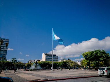 Guatemala Şehri, modern ve muhafazakar mimari kontrastı, Orta Amerika, Latin Amerika şehri gelişmekte