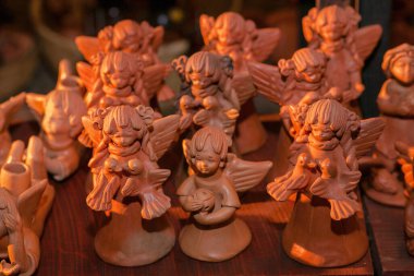 El yapımı seramik kil kahverengi terracotta..