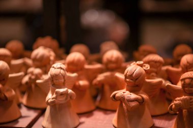 El yapımı seramik kil kahverengi terracotta..