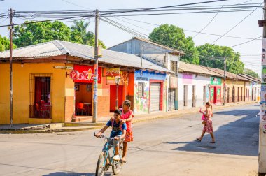 El Salvador 'daki Izalco' da sokak manzarası