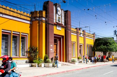 Cobn şehrinin sömürge mimarisi, caddeleri, caddeleri ve anıtlarının manzarası.