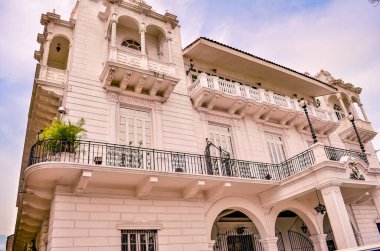 Sömürge mimarisinin şehir manzarası eski Panama şehri.