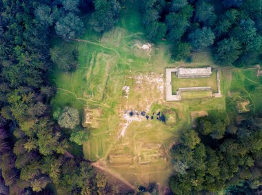 Quich, Guatemala 'da, Guamarkaaj adlı PostClassic arkeolojik sitenin muhteşem hava görüntüsü.