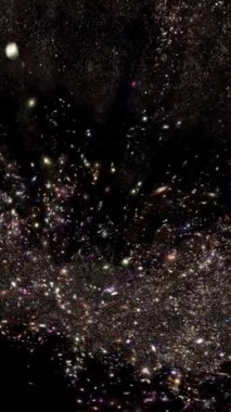 Uzak diyarlardaki gezegensel dizilimlerin ve ender astronomik olayların gizemlerini açığa çıkarıyor.