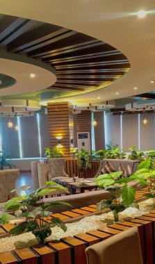 Geri dönüşümlü yeşillik seçeneği güzel görünüyor 