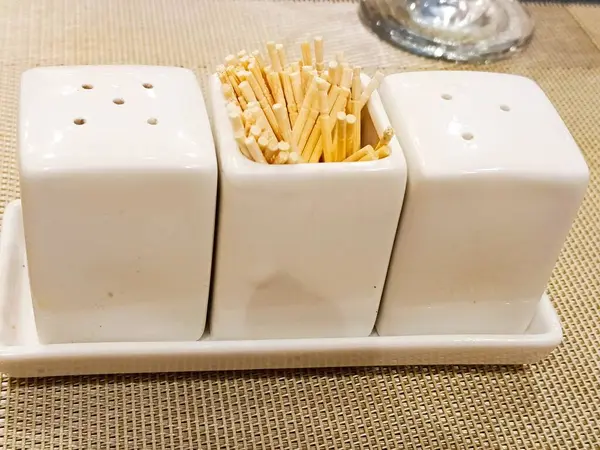 tuz ve peper kutuları 