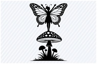 Doğada Kanatları Olan Sihirli Mantarların Üzerinde Duran Peri Siluetleri. Doğayla çevrili mantarların üzerinde kelebek kanatları olan tuhaf bir peri silueti koleksiyonu..