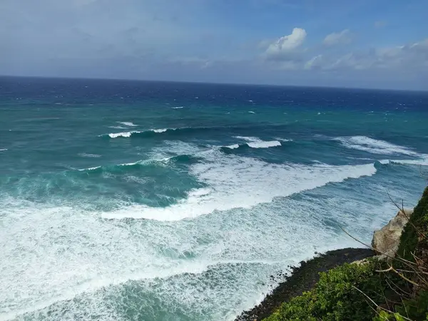 Karayip Denizi adasının güzel deniz manzarası. Karayip Denizi, Karayip Denizi 'nin Dominik Cumhuriyeti. seyahat.