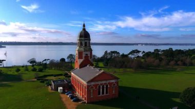 Victoria Country Park Şapeli 4K Hava Aracı Görüntüsü