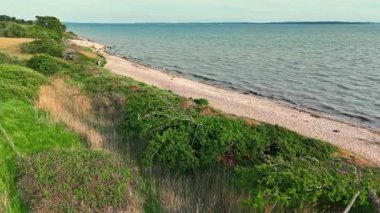 Hava Aracı Denize Bakıyor Düşük Açı Sağa Çevirme