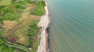 Hava Denizi kıyısı statik hareketi yarım deniz, yarım sahil ve doğa.