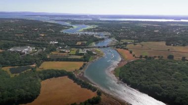 Hava Yüksek Açı Hamble Nehri 'nin Ağzı' na doğru ilerliyor. 