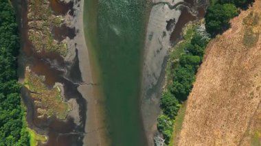 Hamble Nehri 'nin Hava Aracı Kuş Gözü Nehirden Aşağı İlerliyor