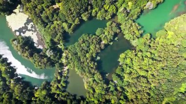 Gökyüzü Dört Mavi Göl ve Doğa Koruma Alanı Yazın Kuş Gözü Üstgeçidi